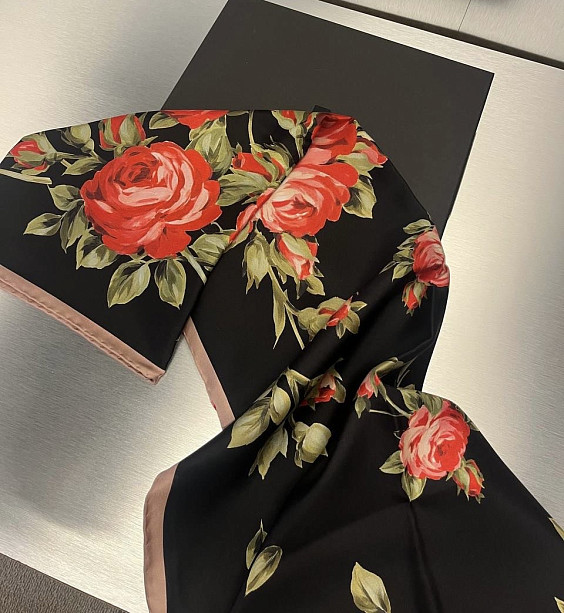 Dolce & Gabbana Шаль