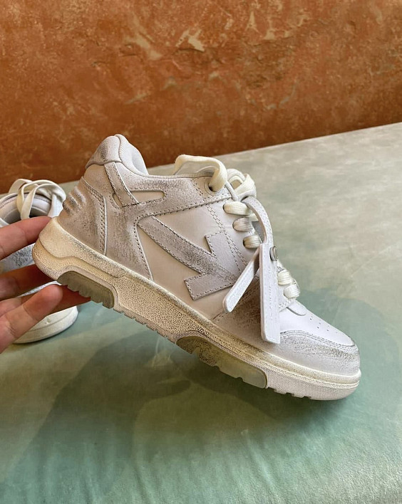 Off-white Кроссовки