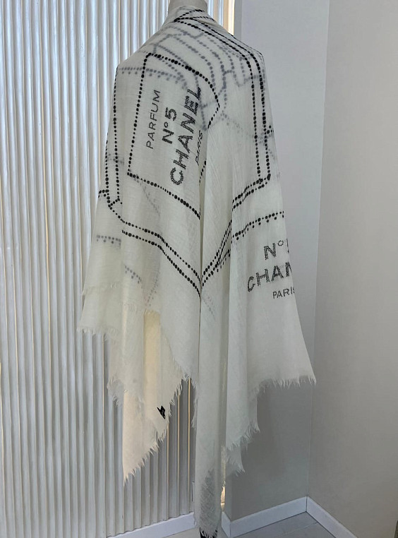 Chanel Шаль