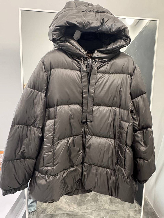 Max Mara Пуховик