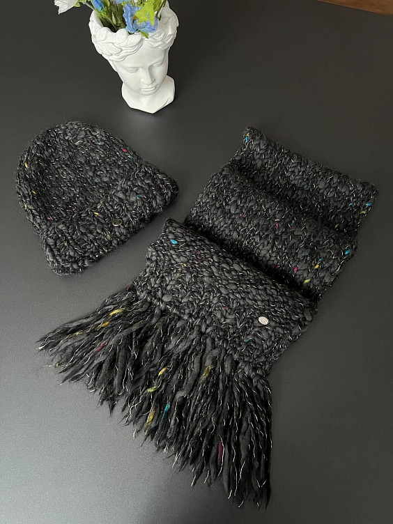 Chanel Шарф и шапка 