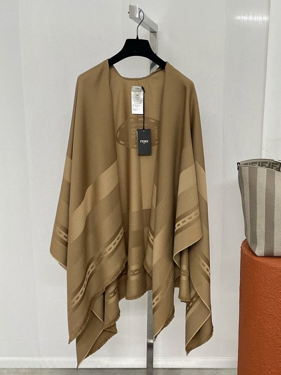 Fendi Пончо