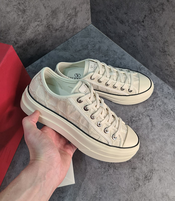 Valentino Кеды
