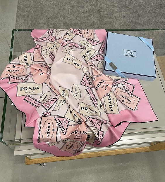 Prada Платок-шаль