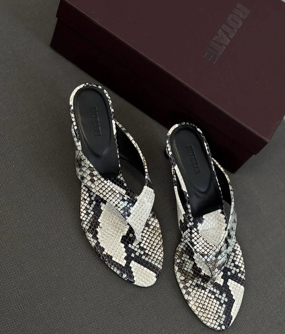 Rotate by Birger Christensen Мюли