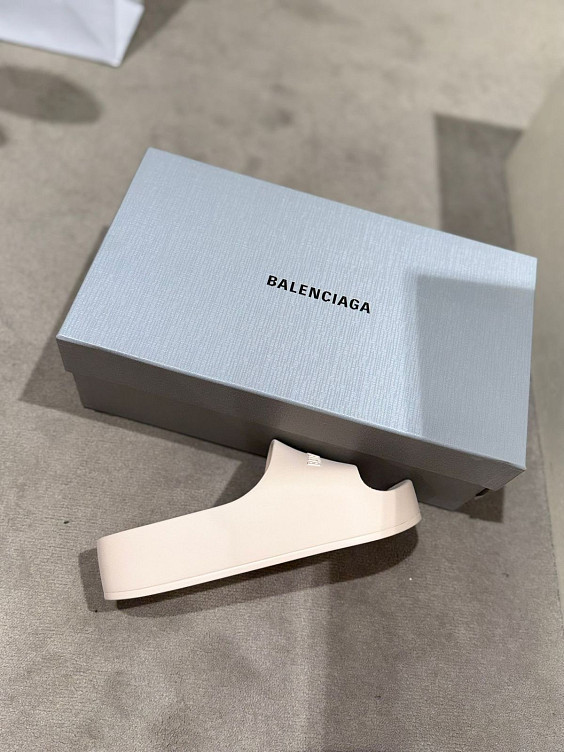 Balenciaga Шлёпки