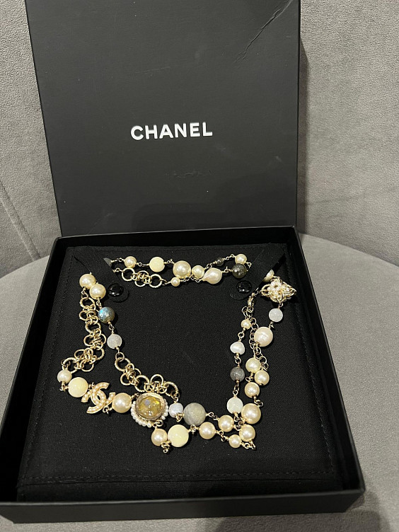 Chanel Бусы