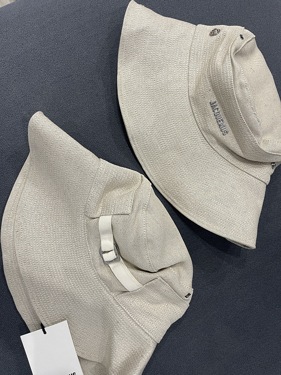 Jacquemus Панама