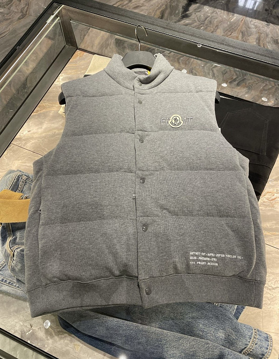 Moncler Жилетка