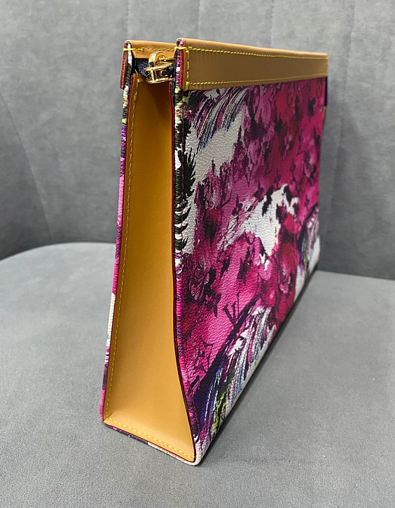 Louis Vuitton Косметичка