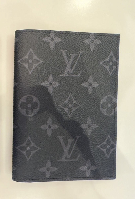 Louis Vuitton Обложка на паспорт
